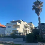 Cap Adria شقة