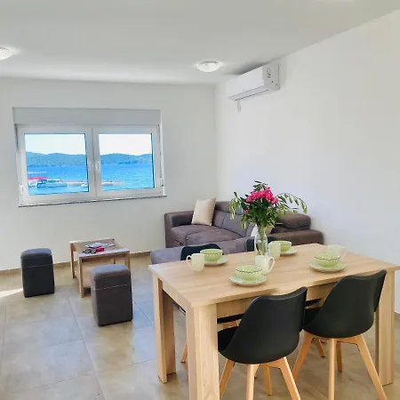 Cap Adria Apartments- Beachfront, Private Swimming Pool, Near Sibenik Zaboric