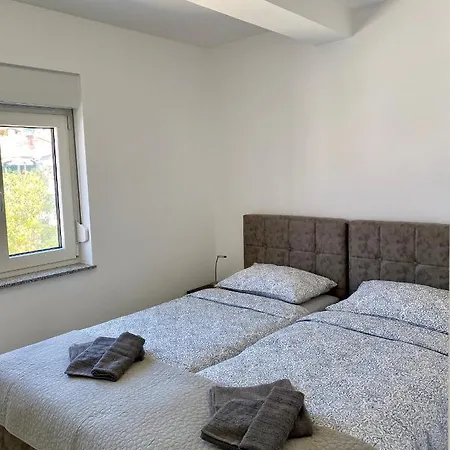 Cap Adria Apartments- Beachfront, Private Swimming Pool, Near Sibenik