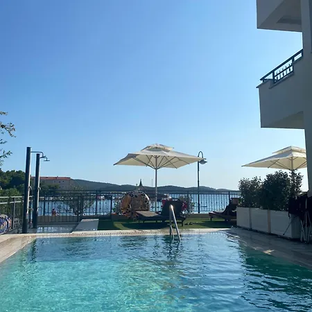 Cap Adria Apartments- Beachfront, Private Swimming Pool, Near Sibenik * Zaboric