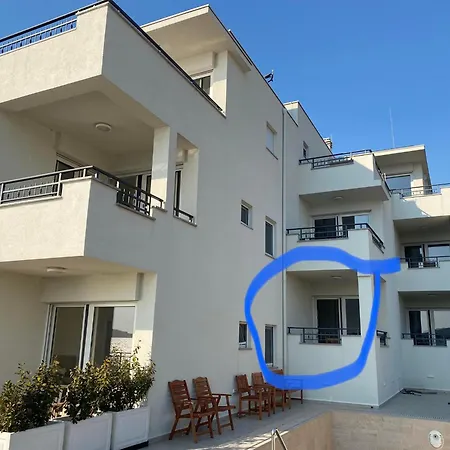 Lägenhet Cap Adria Apartments- Beachfront, Private Swimming Pool, Near Sibenik