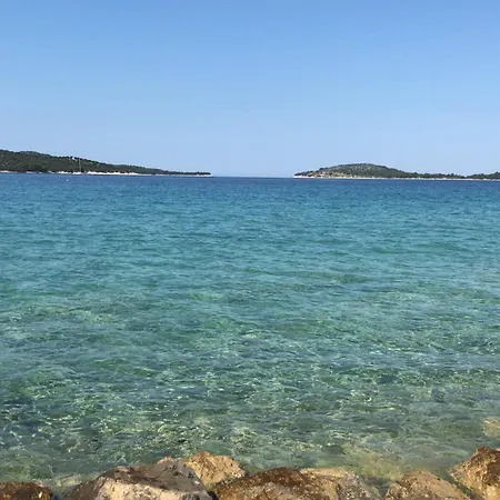 Cap Adria Apartments- Beachfront, Private Swimming Pool, Near Sibenik Lägenhet *